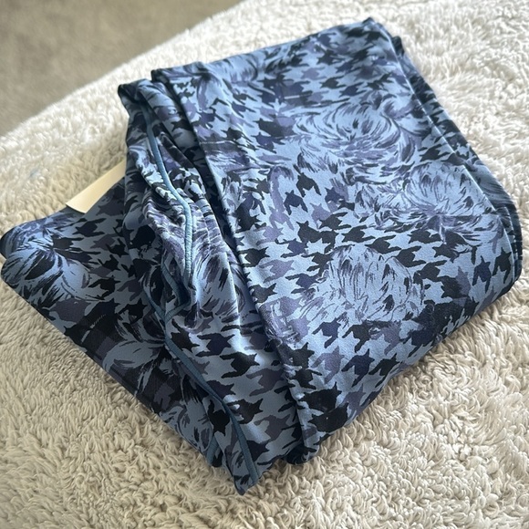 Aerie Offline S High Rise 7/8 Leggings Multi Blue Abstract Houndstooth Pattern - Picture 12 of 13